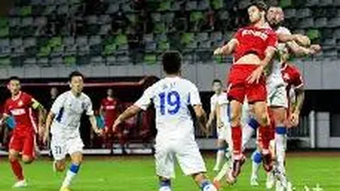 冯绍峰离婚复出，面露欢颜，状态佳似已摆脱婚姻阴影