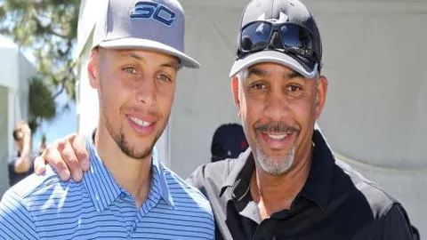 西蒙尼穿巴塞罗那球衣引关注：运动风造型，网友热议如潮